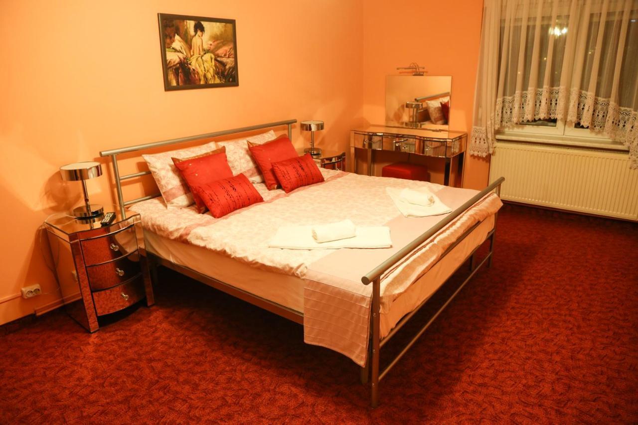 Luxury Brasov Apartment Room photo